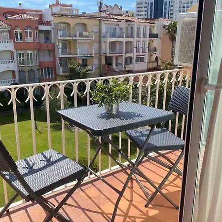 Apartamento Para 4 Personas A 200 M De La Playa. Apartman Empuriabrava Kültér fotó